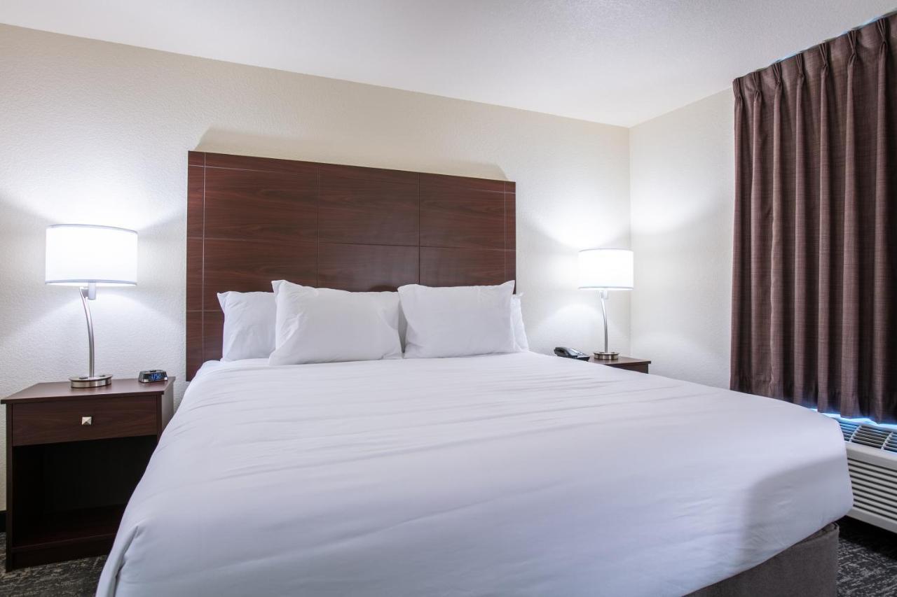 Cobblestone Inn & Suites - Pine Bluffs Exteriör bild