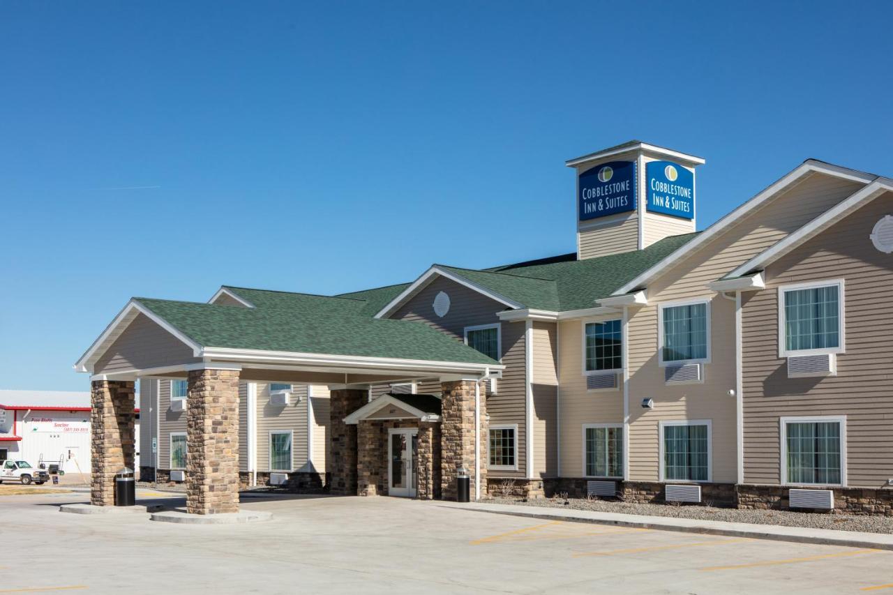 Cobblestone Inn & Suites - Pine Bluffs Exteriör bild