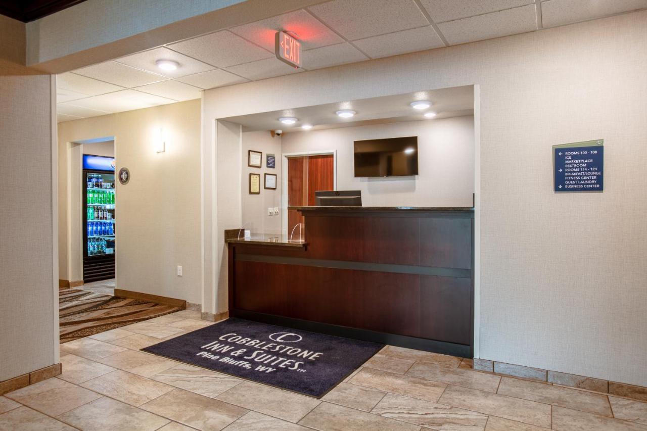 Cobblestone Inn & Suites - Pine Bluffs Exteriör bild