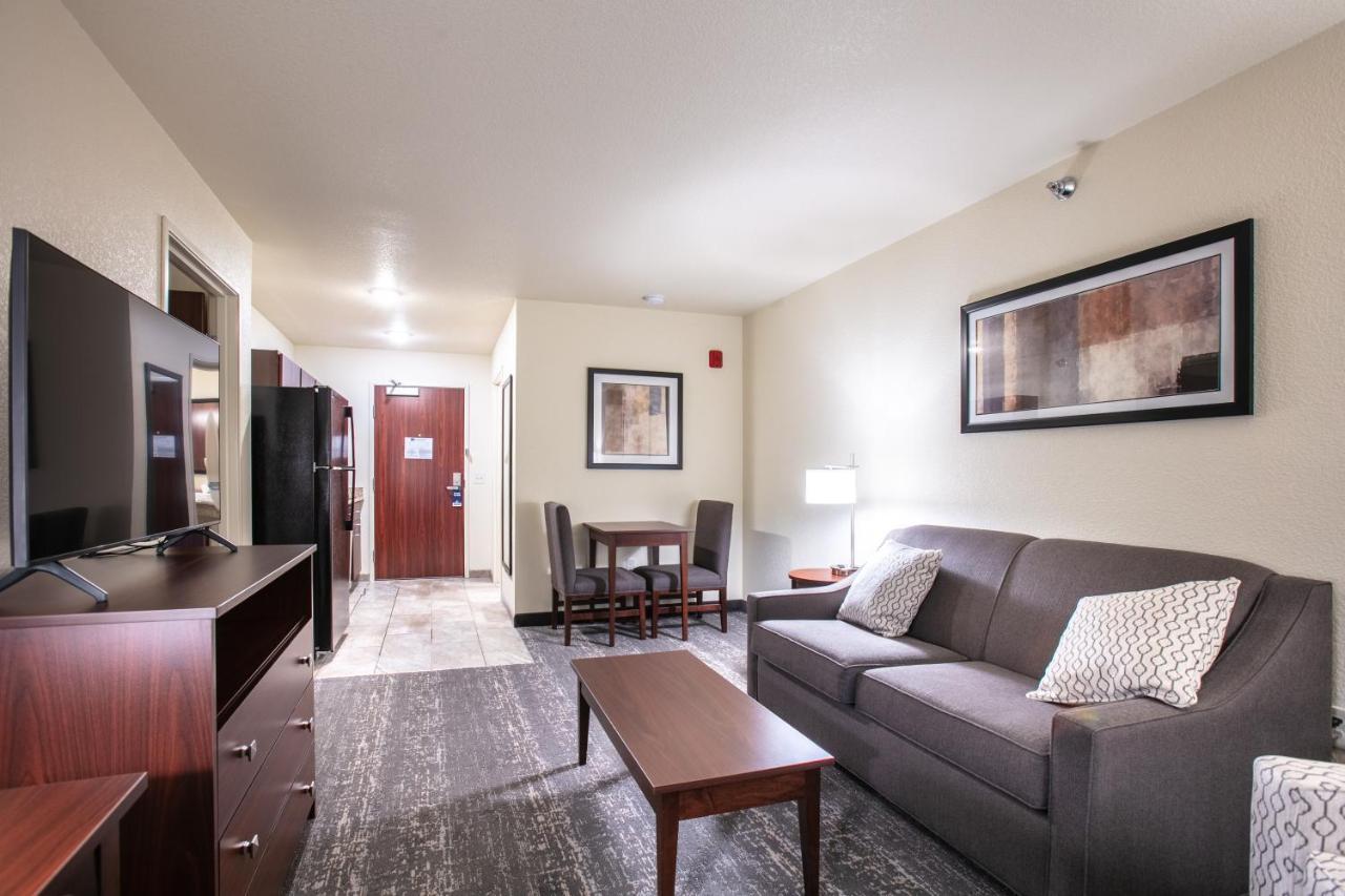 Cobblestone Inn & Suites - Pine Bluffs Exteriör bild